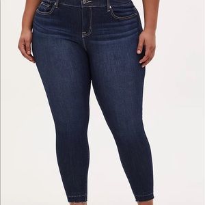 Torrid Bombshell Skinny Jean - Size 24